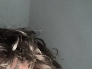 randomhornydude__ live webcam thumbnail