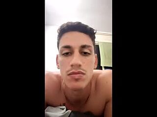 raul240335 live webcam thumbnail