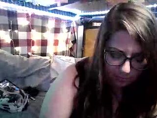 raven_8687 live webcam thumbnail