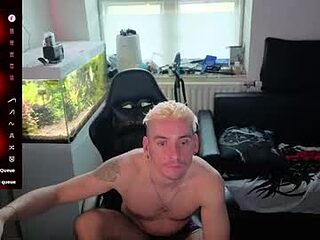 rayzel_white live webcam thumbnail