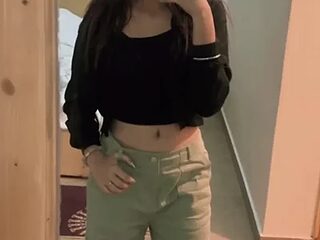 Red_Barbie live webcam thumbnail