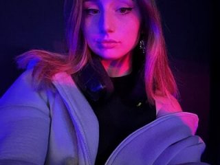 ReinaHenslin live webcam thumbnail