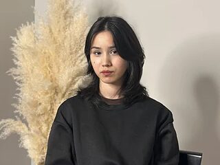 ReynaGrinvalsky live webcam thumbnail