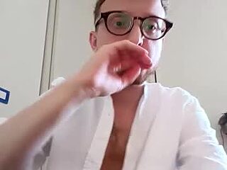 red_dragon1994 live webcam thumbnail