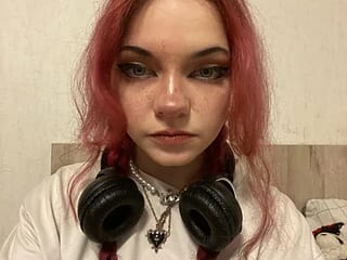 redheadcuteness live webcam thumbnail