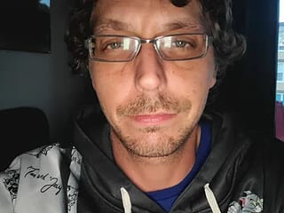 redtoyanal live webcam thumbnail