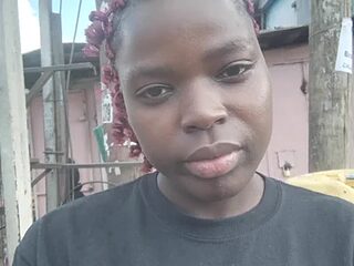 reina_cute live webcam thumbnail