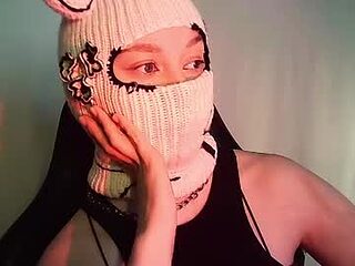 renesme_lusilia live webcam thumbnail