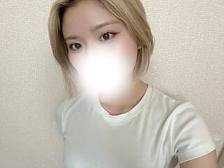 reona_love live webcam thumbnail