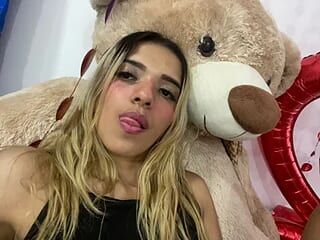 revecca_ live webcam thumbnail