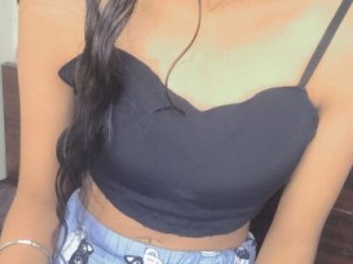 RIYANSHI_SHARMA live webcam thumbnail