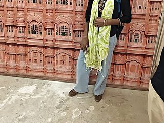 Riyashrma001 live webcam thumbnail