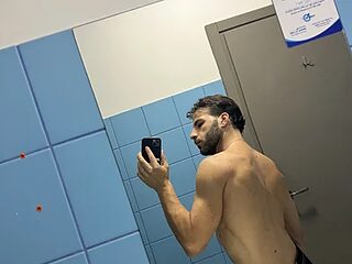 Roberto081www live webcam thumbnail