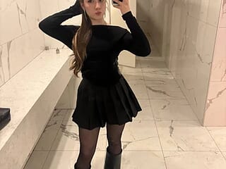 RobinFloros live webcam thumbnail