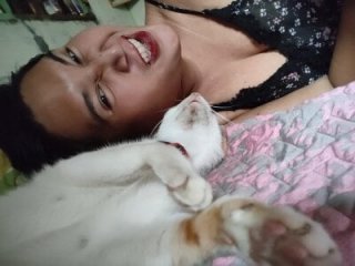 Romantic_Sabrina live webcam thumbnail
