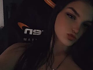 Rose_rain1999 live webcam thumbnail