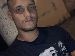 Rossi144Hzz live webcam thumbnail