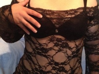 RoundGirl11 live webcam thumbnail