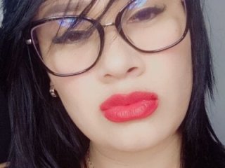Roxiisecretary live webcam thumbnail