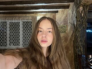 RoxyVivid live webcam thumbnail