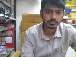 robertsalia220 live webcam thumbnail