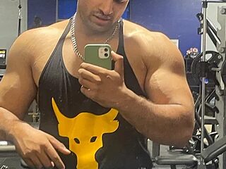 robin103666 live webcam thumbnail