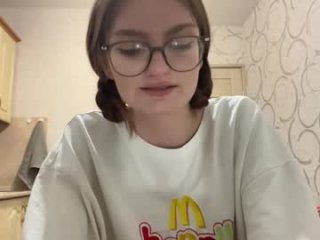 robynsentinella live webcam thumbnail