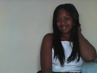 rochellinah live webcam thumbnail