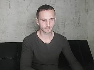 romangold4 live webcam thumbnail