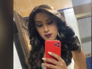 roxana_collins live webcam thumbnail