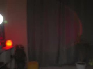 roxannabrik live webcam thumbnail