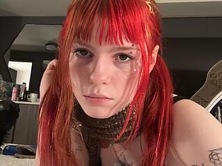 roxxinefox live webcam thumbnail