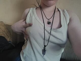 Rue_the_witch6 live webcam thumbnail