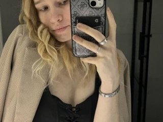 Ruth_Benson live webcam thumbnail