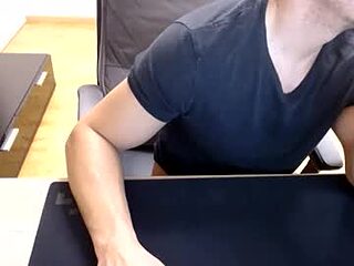 rub1994 live webcam thumbnail