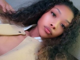 rubywithpearls live webcam thumbnail