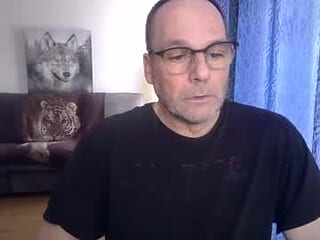 rushse886410 live webcam thumbnail