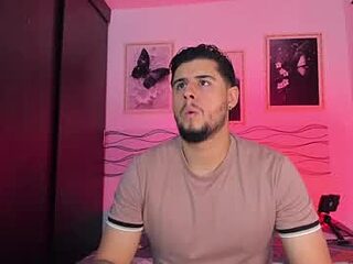 ryan_evannss_ live webcam thumbnail