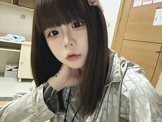S-girl-01 live webcam thumbnail