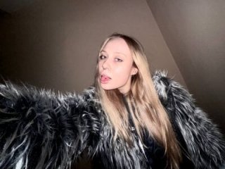 s1lvercherub live webcam thumbnail