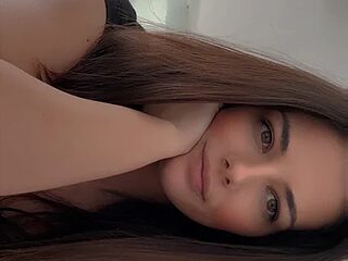 Sabrinedivinee live webcam thumbnail