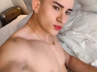 SantiagoXoXo live webcam thumbnail