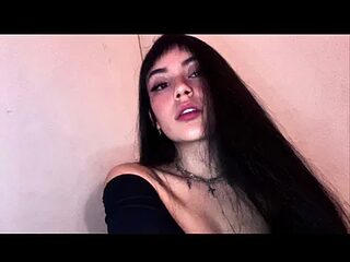 Sara_92 live webcam thumbnail