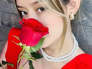Sara_Cute23 live webcam thumbnail