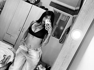 Sara_fernandez- live webcam thumbnail