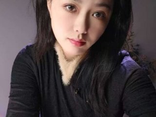 Sarah-2025 live webcam thumbnail
