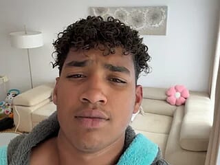 Sasa_1918 live webcam thumbnail