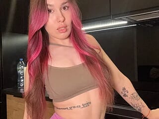 SashaBonfire live webcam thumbnail