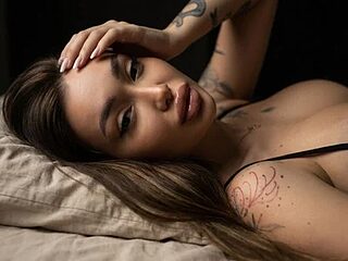 SashaFererra live webcam thumbnail