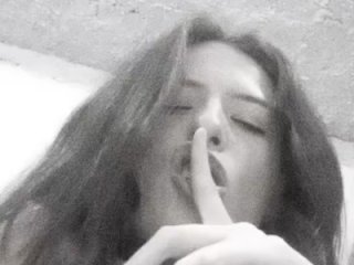 Sashasweet4444 live webcam thumbnail